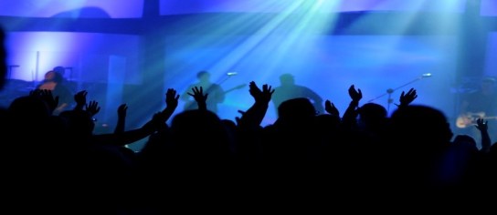 contemporary-worship-service