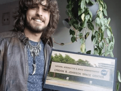 GC alum works on the Artemis II mission